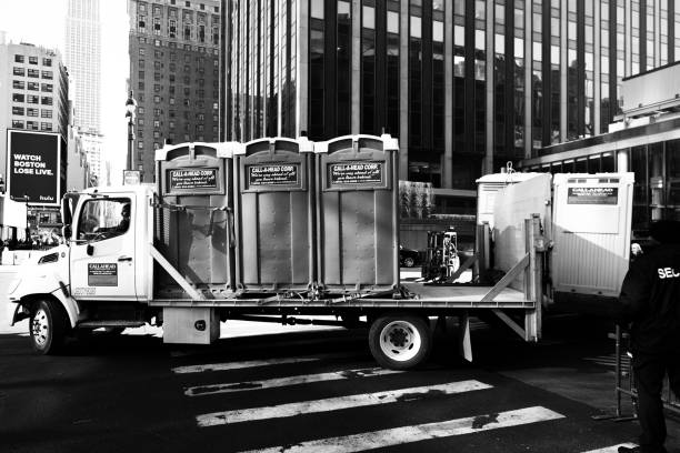 Best Portable restroom trailer rental  in Clovis, NM